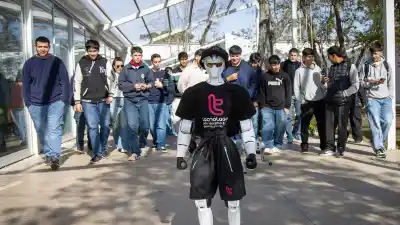 General Lagos reunió 500 estudiantes y 20 stands en una feria que mostró lo que viene: el detalle que pocos vieron