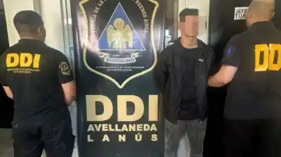 Buscado por matar a un policía, lo encontraron en pleno festejo