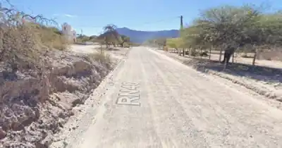 Manejaba su Hilux por la Ruta 40 y en un tramo sinuoso todo terminó de la peor manera