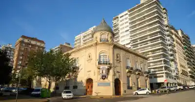 Rosario regula las apps de viajes: los taxistas recuperan plata y las motos quedan afuera