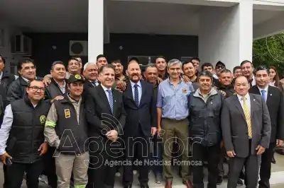 Insfrán entregó maquinaria vial por más de lo que se imagina en el Día del Camino