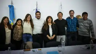 El PJ de Trelew abrió el debate y Luque fue uno de los primeros en sentarse a la mesa