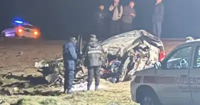 Ruta 3: dos hermanos volvían a casa cuando un camión cruzó de carril