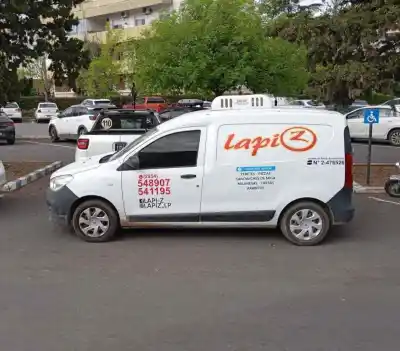 Estacionó 30 minutos en un lugar prohibido frente a Casa de Gobierno y lo vieron todos