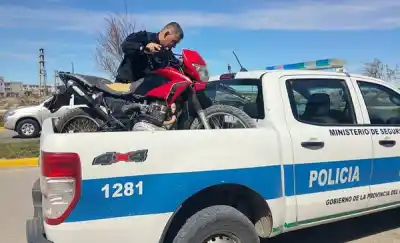 Motociclistas escaparon en banda por el sur de Madryn: tres no llegaron lejos