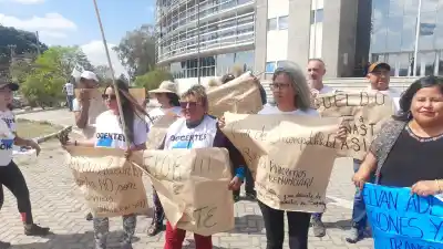 Docentes de Jujuy van al Ministerio de Hacienda: qué reclamarán frente a los descuentos