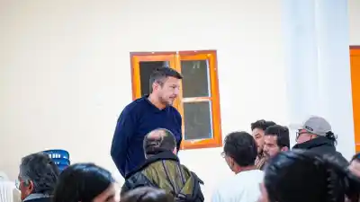 Ledesma armó una gira de cuatro días y lanzó un nombre para la gobernación