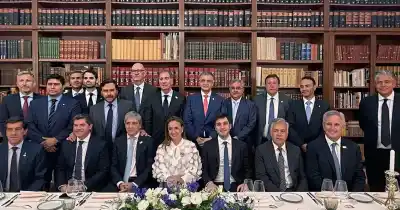 Orrego llevó a París el bono de USD 600 millones que ya mira el mercado