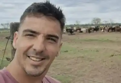 Salió de Charata con el camión cargado y un mensaje lo dejó en el medio del campo