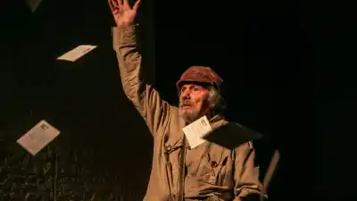 Tenía 92 años y una frase que lo resume todo: murió Naum Krass, leyenda del teatro rosarino