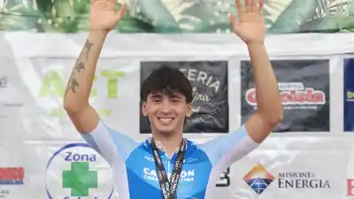 Andalgalá volvió a festejar: un ciclista local se subió a lo más alto del podio en Misiones