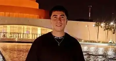 El auto quedó destrozado y él lucha en terapia intensiva: su familia pide una cadena de oración