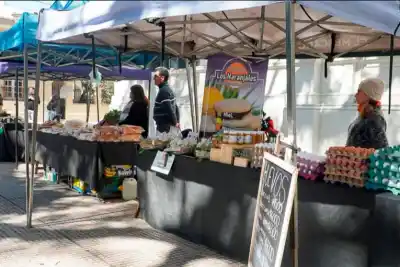 La feria que recorre Paraná ya tiene fecha en tres barrios: mirá dónde para esta semana