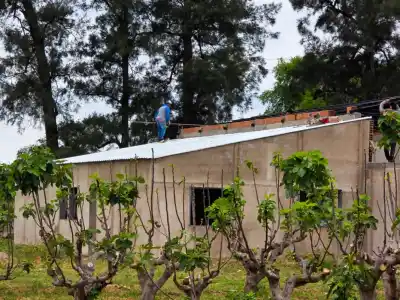 La Escuela Agrotécnica de Icaño ya muestra su estructura: el paso que sigue