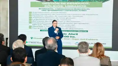 Autoridades provinciales y académicas se reunieron en una jornada clave: ¿Qué herramientas se compartieron para transformar la gestión ambiental?