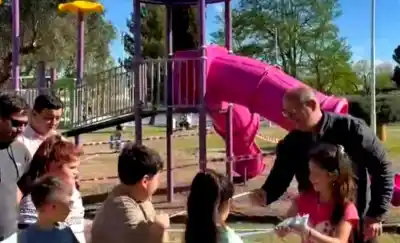 La Adela: los juegos de la plaza central ya funcionan, pero Moro ya tiene en carpeta dos barrios más