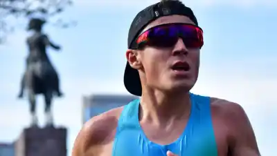 El allense que corrió su primera maratón en Buenos Aires y terminó entre los mejores del país