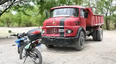 Vecinos de Villa Unidad lo denunciaron durante semanas: la Patrulla Ambiental llegó y el camión no pudo esconder lo que hacía junto al río Arenales