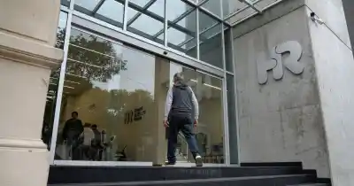 Le dio una patada en el abdomen sabiendo que estaba embarazada: terminó imputado
