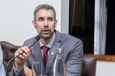 El bloque de Selzer anticipa su jugada en el debate por el financiamiento educativo