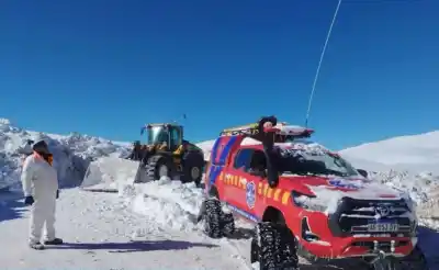 El temporal de nieve que frenó en seco a Veladero: los trabajadores no pueden subir ni bajar