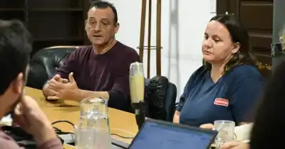 Trabajadores de una empresa láctea denuncian el cierre de plantas y deudas salariales en audiencia municipal