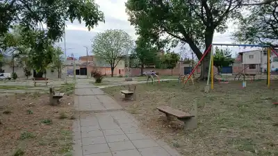 Cansados de los arrebatos, los vecinos de San Francisco de Álava armaron su propia estrategia y la Policía ya camina el barrio