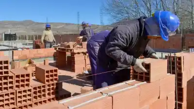 Dos escuelas de Neuquén dejarán atrás los tráilers: los detalles de las obras que ya avanzan