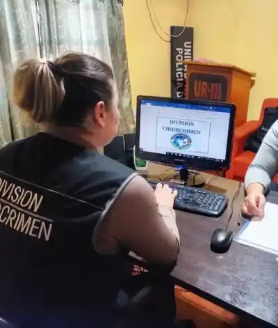 El mensaje que llega de un número desconocido y ya suma hasta cinco denuncias por día en Misiones