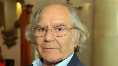 Un premio Nobel se suma al pedido para que un docente imputado en Catamarca quede libre de culpa