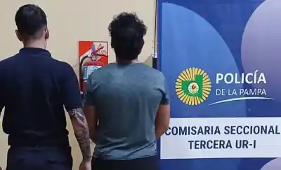 Robó cuatro perfumes en un supermercado y lo que vieron las cámaras lo dejó sin salida