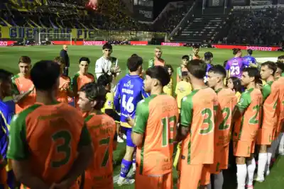 Banfield recibió a Central con un gesto que Estudiantes evitó la semana pasada