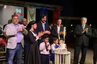 Monte Quemado sopló 94 velas: el gesto que emocionó a todos en el acto central