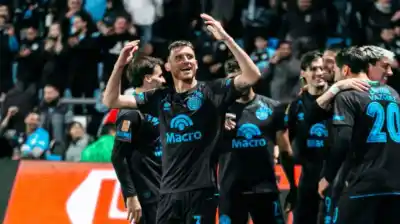 Nadie entendía qué le pasaba en la cara a un jugador de Belgrano: lo que confesó después del clásico