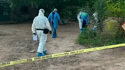 La encontraron sin vida en su casa y su pareja apareció escondido debajo de una cama