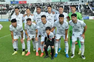 For Ever ganaba 2-0 y lo empataron sobre la hora: el golpe que nadie vio venir