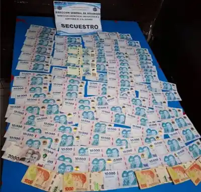 Escondió $2.000.000 en su casa pensando que era invisible: lo que vieron las cámaras lo dejó sin salida