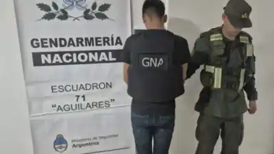Rescatan a una adolescente en un colectivo de larga distancia tras un control de Gendarmería