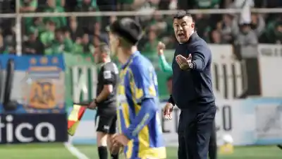 Almirón no se guardó nada: la frase que dejó picando tras el empate de Central