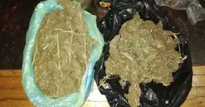 Patrullaban cerca del Parque Central y frenaron un Onix: lo que llevaban adentro los delató