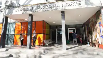 Dejaron una nota con amenazas y después dispararon: un chico de 14 años terminó internado en el norte de Rosario