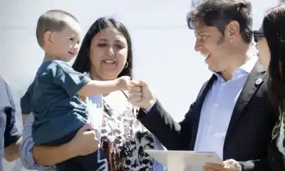 Kicillof desembarca en dos localidades con una agenda que incluye viviendas, vehículos y un polo judicial