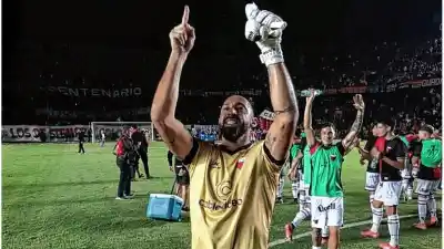 El arquero que se encerró una hora en el estadio y no quiere volver a pasar por eso