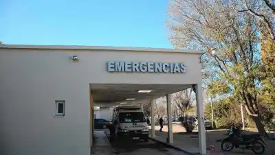 Llevaba a su hija al colegio en moto y terminó en una escena que nadie esperaba