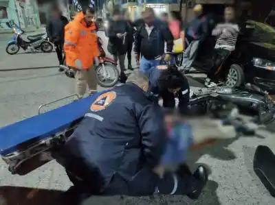 Hombre herido en Monteros al chocar contra la puerta de un auto