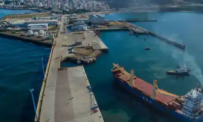 El puerto de Comodoro ya recibe buques para reparación: la primera embarcación llegó desde Mar del Plata