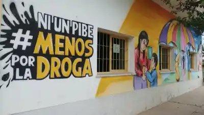 En Palpalá un centro comunitario lleva casi un año a oscuras y ahora piden ayuda urgente por dos hermanitos