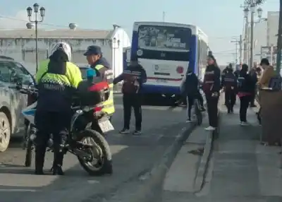 Atropellaron a un ciclista en el puente de Vélez Sarsfield: el tránsito está cortado y piden circular con precaución