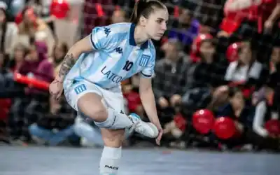 Dejó el fútbol por vergüenza, pero una amiga la convenció de probarse en Racing: hoy es la número 1 de la Selección