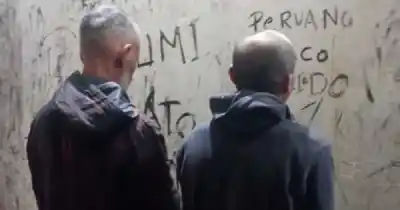 Tiraban cables desde el techo del gimnasio, pero las cámaras ya los seguían